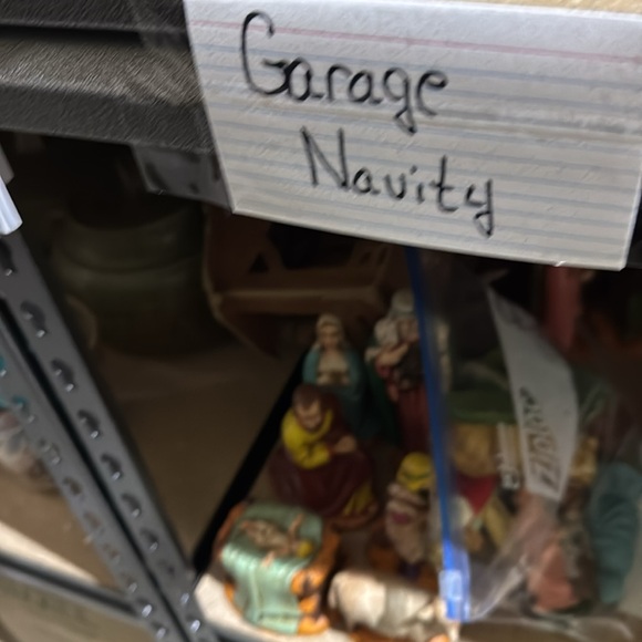 Mikasa Mother & Daughter Figurine With Santa Hats Sitting On Bench - Picture 4 of 4